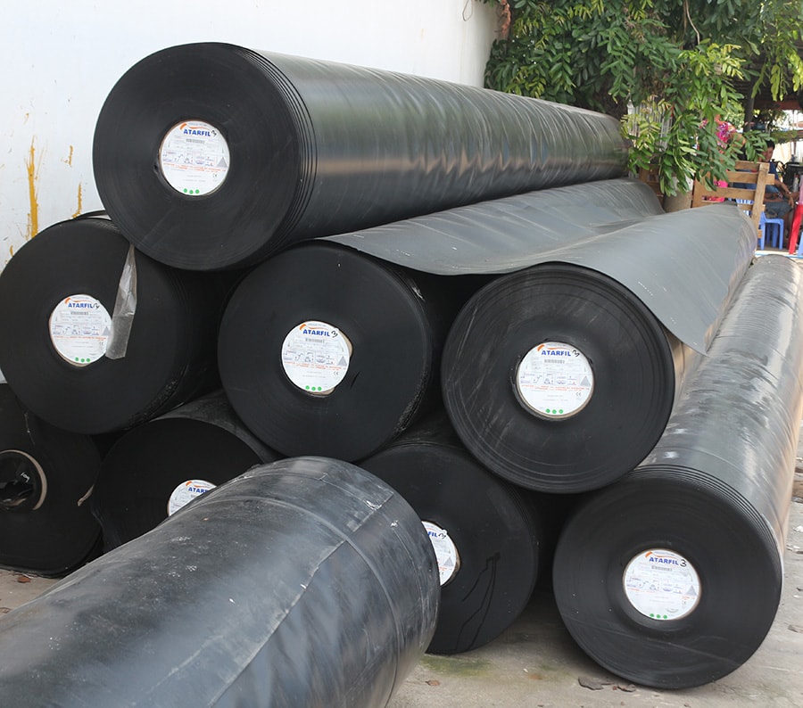 Thi công hồ cá koi bằng phương pháp trải bạt HDPE